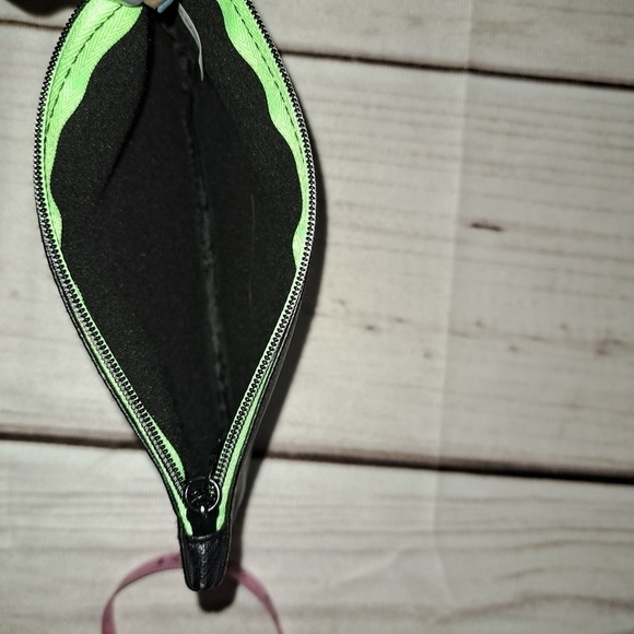 Ipsy Vampy Goth Makeup Bag - Picture 7 of 8